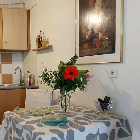 Argy Cozy Hriszí Aktí Haniá